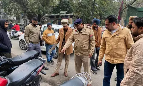 Ludhiana में स्पेशल ड्राइव के दौरान 18 चालान काटे गए, 16 नोटिस जारी किए गए Ludhiana में स्पेशल ड्राइव के दौरान 18 चालान काटे गए, 16 नोटिस जारी किए गए