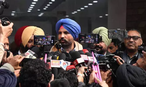 G RAM G गरीब विरोधी है, इससे ग्रामीण आजीविका को खतरा है: Waring G RAM G गरीब विरोधी है, इससे ग्रामीण आजीविका को खतरा है: Waring