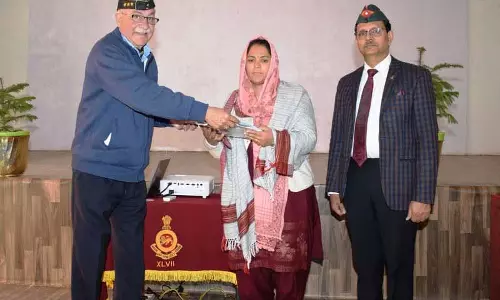 Himachal: पूर्व सैनिक दिवस पर वीर नारियों का सम्मान