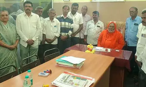 Thuruvekere : बसवेश्वर पट्टा की को-ऑपरेटिव सोसाइटी चुनी गई Thuruvekere : बसवेश्वर पट्टा की को-ऑपरेटिव सोसाइटी चुनी गई