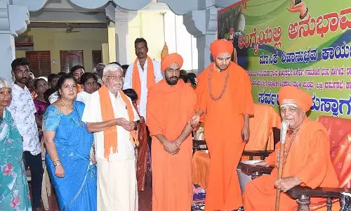 Karnataka : चिक्कटोटलुकेरे अटावी सिद्धलिंग स्वामीजी स्मरणोत्सव Karnataka : चिक्कटोटलुकेरे अटावी सिद्धलिंग स्वामीजी स्मरणोत्सव