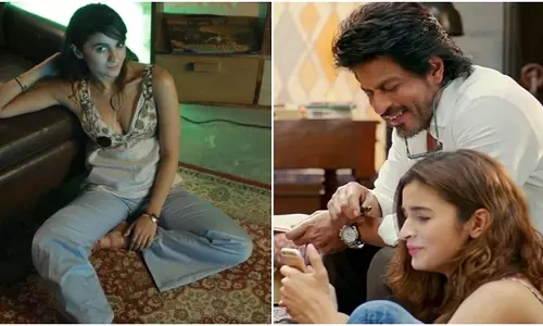 आलिया भट्ट ने शाहरुख खान को अपना Fav Co-Actor बताया आलिया भट्ट ने शाहरुख खान को अपना Fav Co-Actor बताया