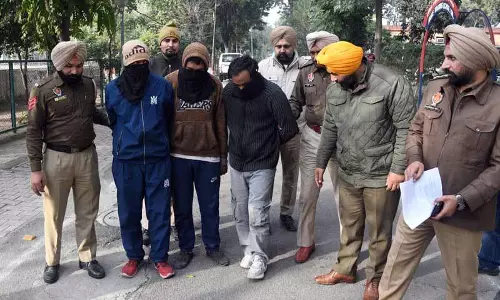 Ludhiana: ब्लाइंड मर्डर केस सुलझा, 3 संदिग्ध पुलिस के शिकंजे में Ludhiana: ब्लाइंड मर्डर केस सुलझा, 3 संदिग्ध पुलिस के शिकंजे में
