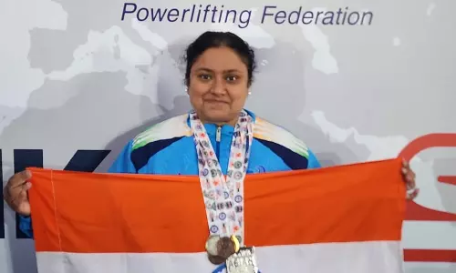 ठाणे की पावरलिफ्टर एनेट गौड़ा ने दो महीने में दो मेडल जीते ठाणे की पावरलिफ्टर एनेट गौड़ा ने दो महीने में दो मेडल जीते