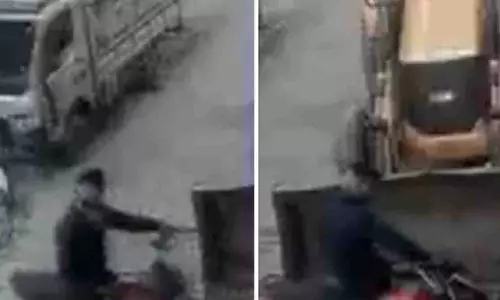 यूपी के Moradabad में चोर ने 10 सेकंड में बाइक चुराई और फरार यूपी के Moradabad में चोर ने 10 सेकंड में बाइक चुराई और फरार