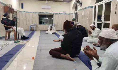 मेराज यात्रा इंसानियत के लिए अल्लाह के पैगाम का पैगाम है: Maulana Rahmatullah