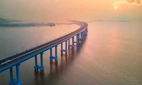 Maharashtra कैबिनेट ने अटल सेतु के रियायती टोल को एक और साल बढ़ाया