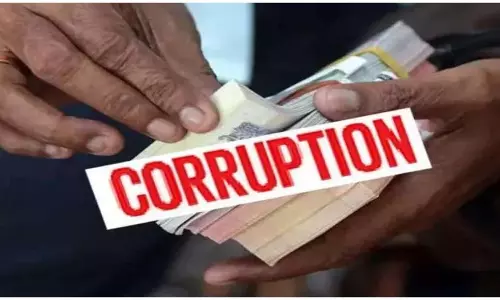आबकारी विभाग में रिश्वतखोरी कांड, उपायुक्त और 2 अन्य गिरफ्तार, ऐसे खुलासा हुआ आबकारी विभाग में रिश्वतखोरी कांड, उपायुक्त और 2 अन्य गिरफ्तार, ऐसे खुलासा हुआ