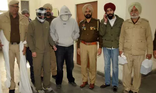 Amritsar: ड्रग-हथियार गठजोड़ का भंडाफोड़, 4 किलो से ज़्यादा हेरोइन के साथ 3 लोग गिरफ्तार