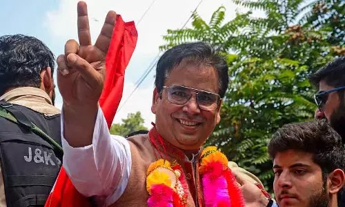 J&K : माता वैष्णो देवी कॉलेज पर NMC के फैसले की समीक्षा के लिए प्रस्ताव J&K : माता वैष्णो देवी कॉलेज पर NMC के फैसले की समीक्षा के लिए प्रस्ताव