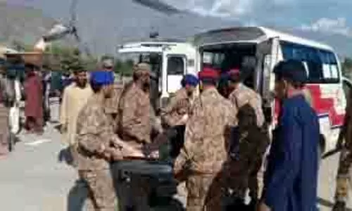 Pakistan में दो अलग-अलग सड़क हादसों में 23 लोगों की मौत हो गई