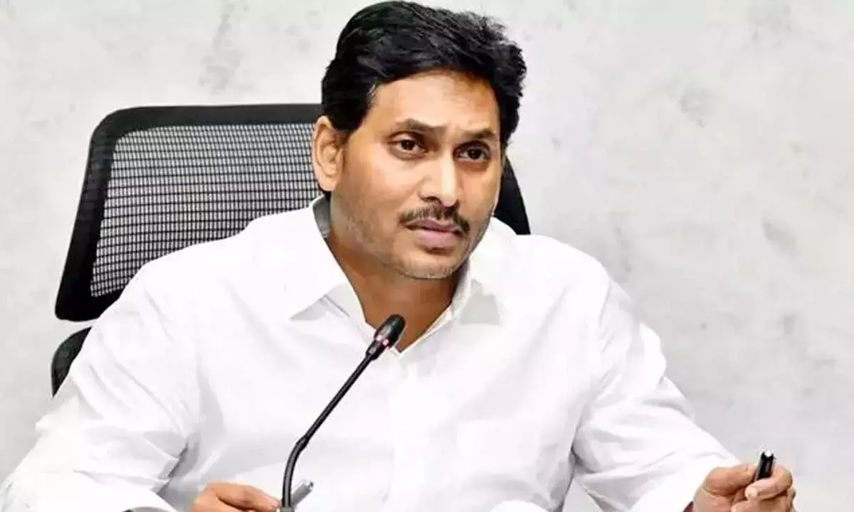 Jagan ने नायडू पर आरोप लगाया, भारी राजनीतिक कीमत चुकाने की चेतावनी दी Jagan ने नायडू पर आरोप लगाया, भारी राजनीतिक कीमत चुकाने की चेतावनी दी