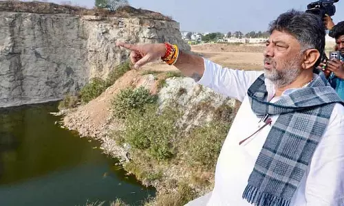 Deputy CM ने दिल्ली और बेंगलुरु में व्यस्तताओं का हवाला देते हुए दावोस का दौरा रद्द कर दिया