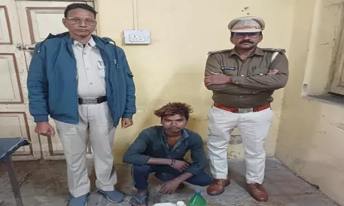 अवैध महुआ शराब पर आबकारी विभाग का शिकंजा, 7 लीटर शराब जब्त, आरोपी गिरफ्तार