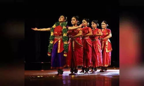 Malyada: रवींद्र भारती में पवित्र माला नृत्य Malyada: रवींद्र भारती में पवित्र माला नृत्य