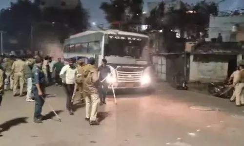 Puranapul में तोड़फोड़ और हिंसा के बाद भारी पुलिस बल तैनात