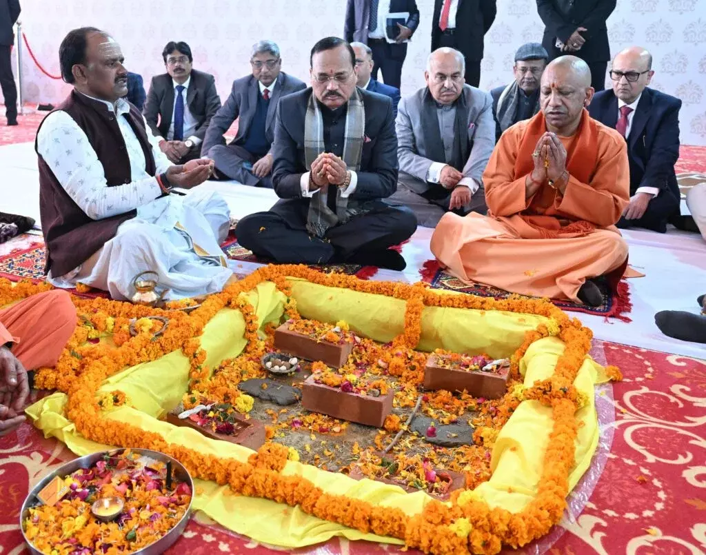 Chandauli: मुख्यमंत्री योगी आदित्यनाथ ने न्यायिक कार्यों में तेजी का आश्वासन दिया Chandauli: मुख्यमंत्री योगी आदित्यनाथ ने न्यायिक कार्यों में तेजी का आश्वासन दिया