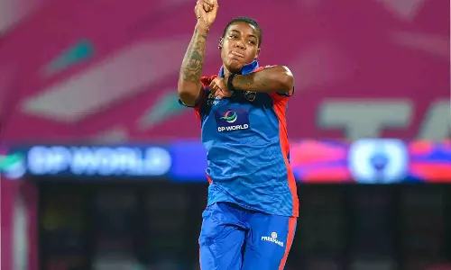 WPL 2026: RCB ने टॉस जीतकर बॉलिंग चुनी, हैमिल्टन का दिल्ली कैपिटल्स के लिए डेब्यू