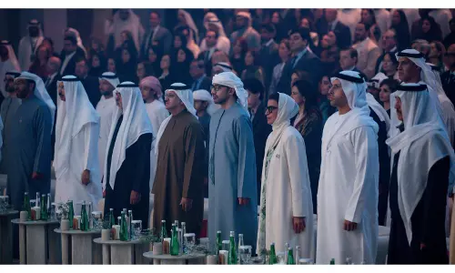 उप प्रधानमंत्री अब्दुल्ला बिन जायद ने UAE नेशनल ऑर्केस्ट्रा के ऐतिहासिक पहले संगीत कार्यक्रम में शिरकत की