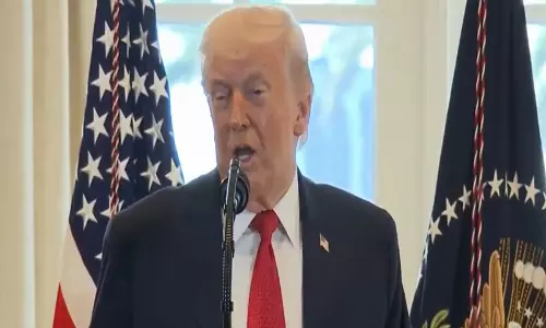 भारत-पाक तनाव खत्म कराने के दावे पर Trump दोहराए बयान भारत-पाक तनाव खत्म कराने के दावे पर Trump दोहराए बयान