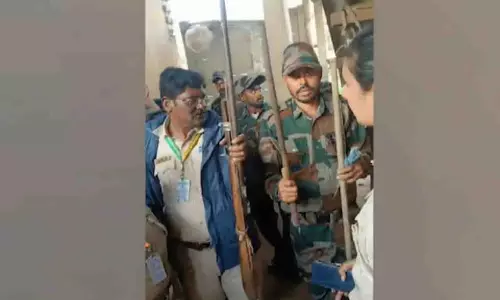बम खाने से हाथी की मौत: Odisha वन विभाग हरकत में आया, विस्फोटक ज़ब्त किए बम खाने से हाथी की मौत: Odisha वन विभाग हरकत में आया, विस्फोटक ज़ब्त किए