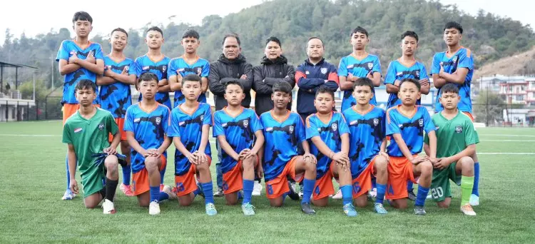 Sikkim: लोकेंद्र फुटबॉल अकादमी को दक्षिण पूर्व एशिया में दो अंतरराष्ट्रीय युवा टूर्नामेंटों के लिए Sikkim: लोकेंद्र फुटबॉल अकादमी को दक्षिण पूर्व एशिया में दो अंतरराष्ट्रीय युवा टूर्नामेंटों के लिए