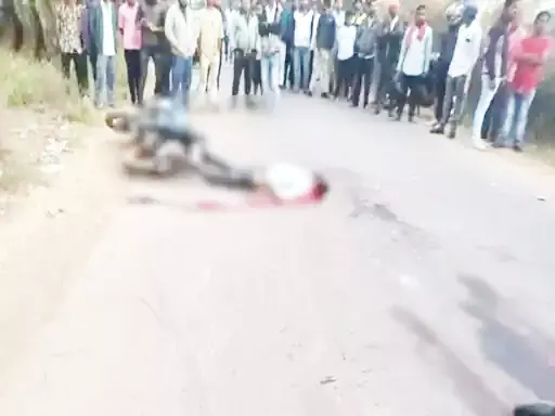 4 महीने पहले हुई थी शादी, फूफा संग ससुराल गया था युवक, ट्रक की ठोकर से दोनों की मौत 4 महीने पहले हुई थी शादी, फूफा संग ससुराल गया था युवक, ट्रक की ठोकर से दोनों की मौत