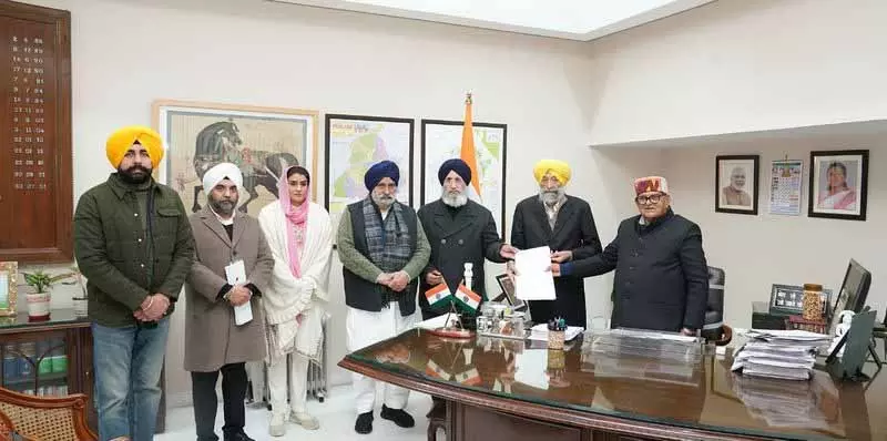 Shiromani Akali Dal ने पंजाब के राज्यपाल से मुलाकात की, बिक्रम मजीठिया की जान को खतरा बताया Shiromani Akali Dal ने पंजाब के राज्यपाल से मुलाकात की, बिक्रम मजीठिया की जान को खतरा बताया