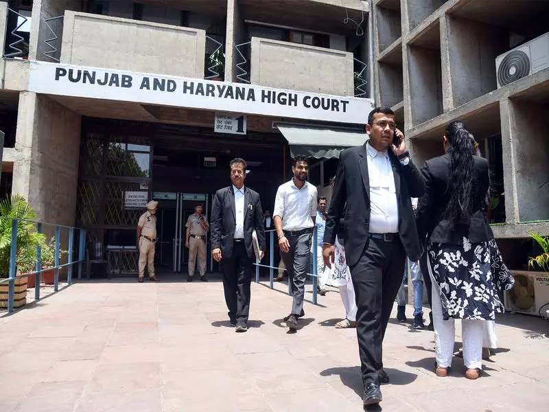 रोहतक University के प्रोफेसर को कोई अंतरिम राहत नहीं रोहतक University के प्रोफेसर को कोई अंतरिम राहत नहीं