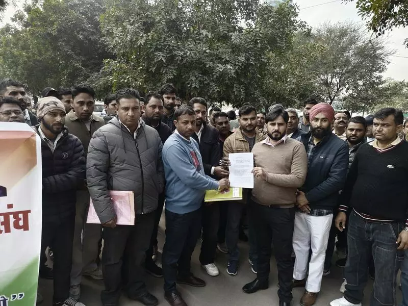 Hafed के कॉन्ट्रैक्ट वर्कर 2024 कानून के तहत नौकरी की सुरक्षा चाहते हैं Hafed के कॉन्ट्रैक्ट वर्कर 2024 कानून के तहत नौकरी की सुरक्षा चाहते हैं