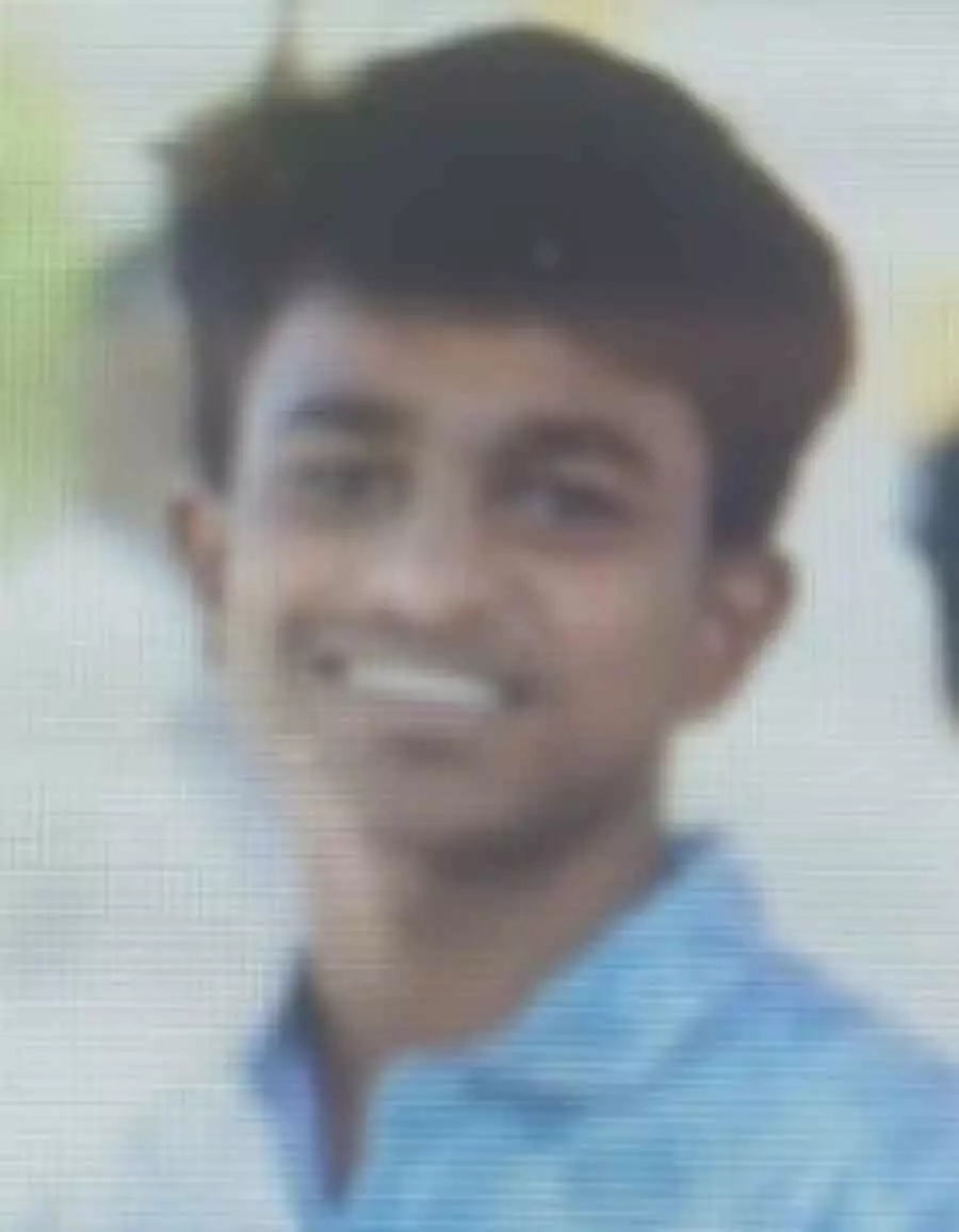 कच्छुवनहल्ली झील में हादसा: JSS कॉलेज के छात्र धनुष का शव मिला कच्छुवनहल्ली झील में हादसा: JSS कॉलेज के छात्र धनुष का शव मिला