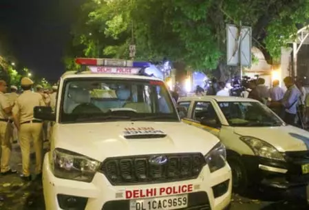 कार से एक करोड़ रुपए की ड्रग्स बरामद, ड्राइवर समेत दो गिरफ्तार, ऐसे कार्रवाई हुई कार से एक करोड़ रुपए की ड्रग्स बरामद, ड्राइवर समेत दो गिरफ्तार, ऐसे कार्रवाई हुई