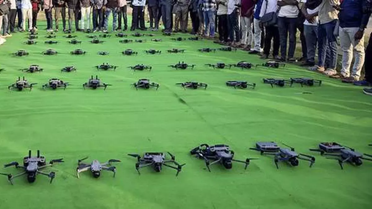 Telangana : ड्रोन रेस ने हैदराबादियों को चौंका दिया Telangana : ड्रोन रेस ने हैदराबादियों को चौंका दिया