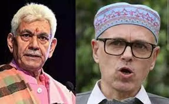 Jammu: एलजी, सीएम ने शुभकामनाएं दीं Jammu: एलजी, सीएम ने शुभकामनाएं दीं