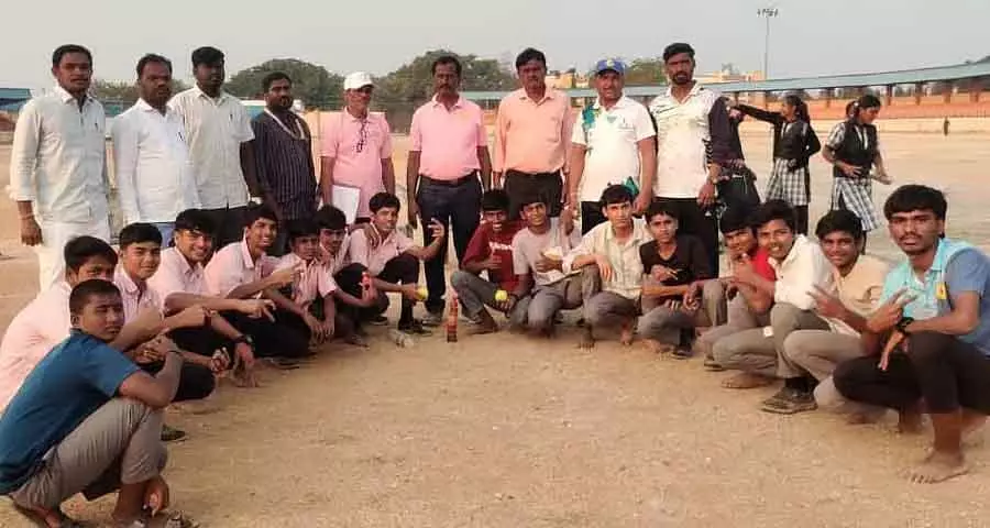 Raichur : जिला स्टेडियम में स्वदेशी खेलों का दंगल Raichur : जिला स्टेडियम में स्वदेशी खेलों का दंगल
