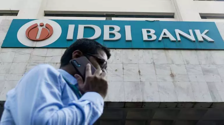 IDBI बैंक Q3 के नतीजे: नेट प्रॉफ़िट 1.4% बढ़कर 1,935.5 करोड़ रुपये हुआ, NII में साल-दर-साल 24% की गिरावट IDBI बैंक Q3 के नतीजे: नेट प्रॉफ़िट 1.4% बढ़कर 1,935.5 करोड़ रुपये हुआ, NII में साल-दर-साल 24% की गिरावट