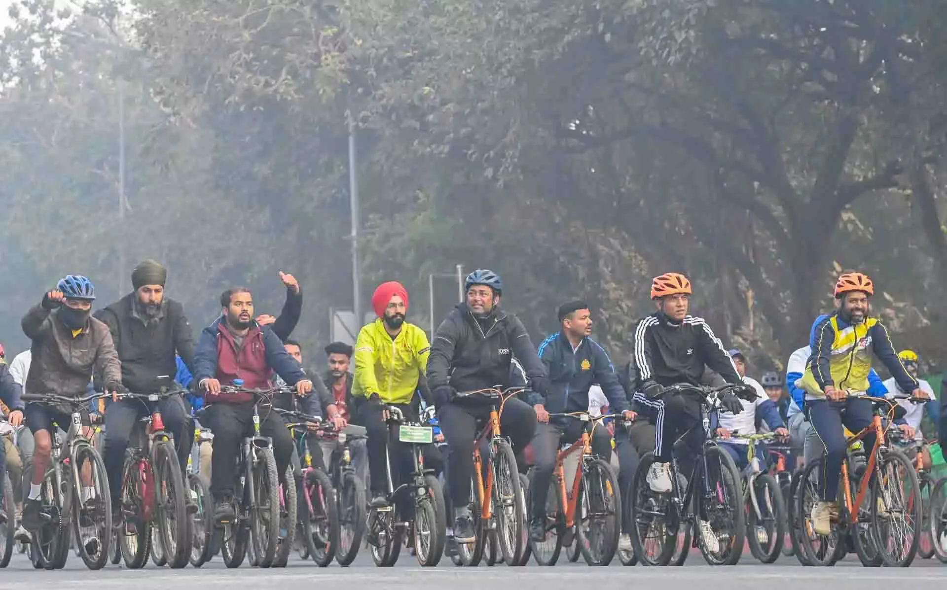 Fit इंडिया संडे: मंडाविया और किशन रेड्डी साइकिल पर Fit इंडिया संडे: मंडाविया और किशन रेड्डी साइकिल पर