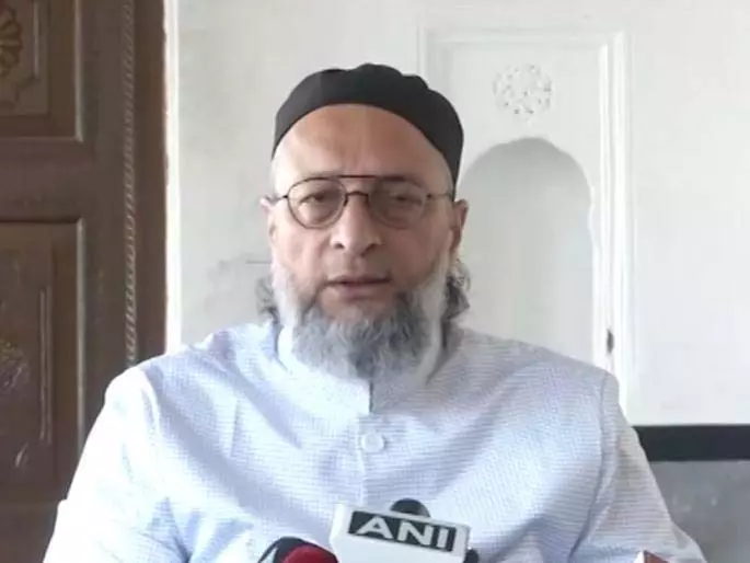 ओवैसी ने राज्य में AIMIM की खींचतान के बीच BJP की भूमिका पर सवाल उठाए ओवैसी ने राज्य में AIMIM की खींचतान के बीच BJP की भूमिका पर सवाल उठाए