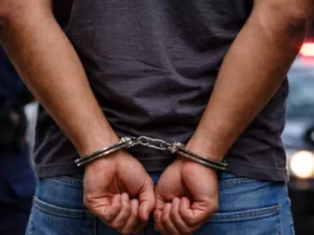 सुनार की दुकान में चोरी के मामले में अंतरराज्यीय गिरोह के 5 सदस्य गिरफ्तार सुनार की दुकान में चोरी के मामले में अंतरराज्यीय गिरोह के 5 सदस्य गिरफ्तार