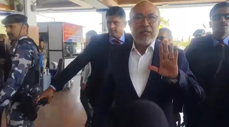 Manipur: बीरेन सिंह केंद्रीय नेतृत्व से मिलने दिल्ली पहुंचे Manipur: बीरेन सिंह केंद्रीय नेतृत्व से मिलने दिल्ली पहुंचे