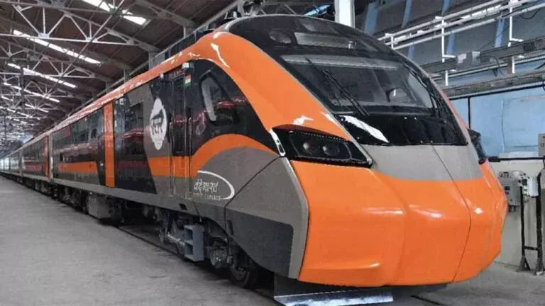 गुवाहाटी-हावड़ा वंदे भारत स्लीपर का कमर्शियल ऑपरेशन जल्द शुरू होगा: Railways