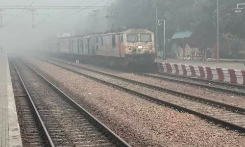 Ambala कोहरे से रेल यातायात प्रभावित, ट्रेनें 9 घंटे देरी से