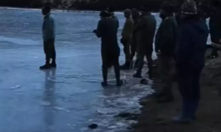 Arunachal में सेला झील में डूबे केरल के युवक, एक और शव बरामद Arunachal में सेला झील में डूबे केरल के युवक, एक और शव बरामद
