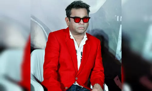 AR Rahman: सांप्रदायिक भेदभाव वाले बयान पर ऑस्कर विनिंग म्यूजिक कंपोजर एआर रहमान ने दी सफाई AR Rahman: सांप्रदायिक भेदभाव वाले बयान पर ऑस्कर विनिंग म्यूजिक कंपोजर एआर रहमान ने दी सफाई