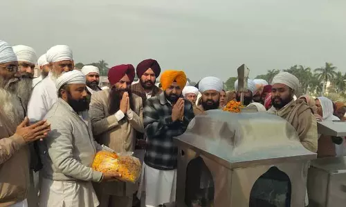 Malerkotla में हज़ारों लोगों ने नामधारी शहीदों को श्रद्धांजलि दी Malerkotla में हज़ारों लोगों ने नामधारी शहीदों को श्रद्धांजलि दी