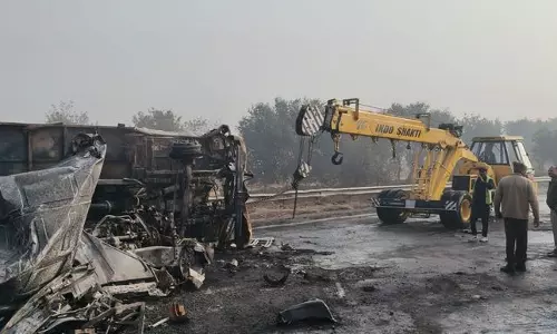 Kundli-मानेसर-पलवल एक्सप्रेसवे पर कई गाड़ियों की टक्कर से आग लगने से 2 लोगों की मौत
