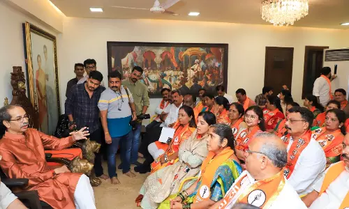 Uddhav Thackeray का BJP पर तंज: हमारी हार में शालीनता, उनकी जीत में दाग Uddhav Thackeray का BJP पर तंज: हमारी हार में शालीनता, उनकी जीत में दाग