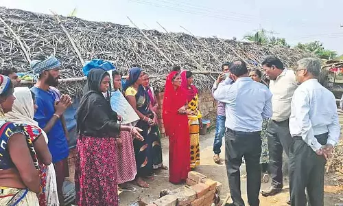 छत्तीसगढ़ के 12 परिवारों को Tiruvallur ईंट भट्टे पर बंधुआ मजदूरी से बचाया गया छत्तीसगढ़ के 12 परिवारों को Tiruvallur ईंट भट्टे पर बंधुआ मजदूरी से बचाया गया
