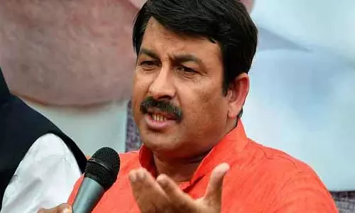 Mumbai : बीजेपी सांसद मनोज तिवारी के घर में चोरी Mumbai : बीजेपी सांसद मनोज तिवारी के घर में चोरी