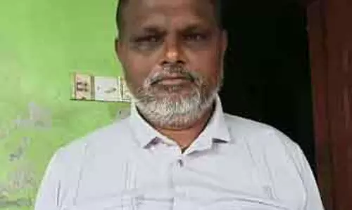 Bangladesh में टीनएज कर्मचारी का बचाव करने पर हिंदू दुकान मालिक की हत्या, तीन हिरासत में Bangladesh में टीनएज कर्मचारी का बचाव करने पर हिंदू दुकान मालिक की हत्या, तीन हिरासत में
